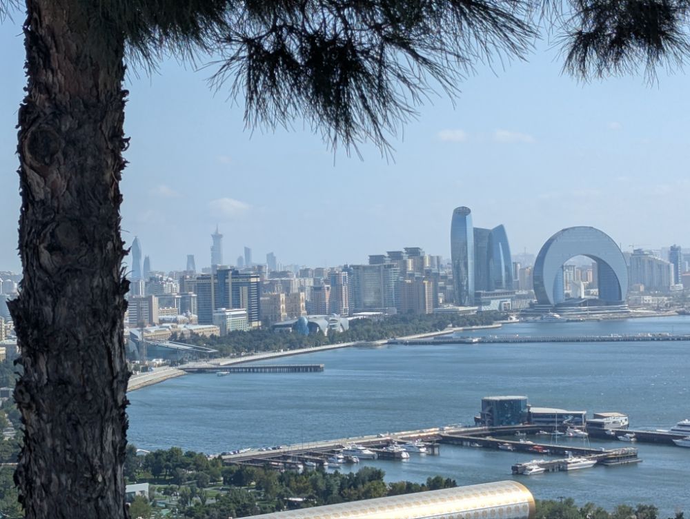 KAU02 Baku – Feuer und Flamme